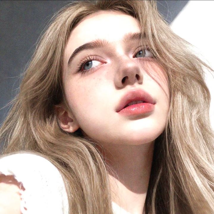 Adina Hendrix