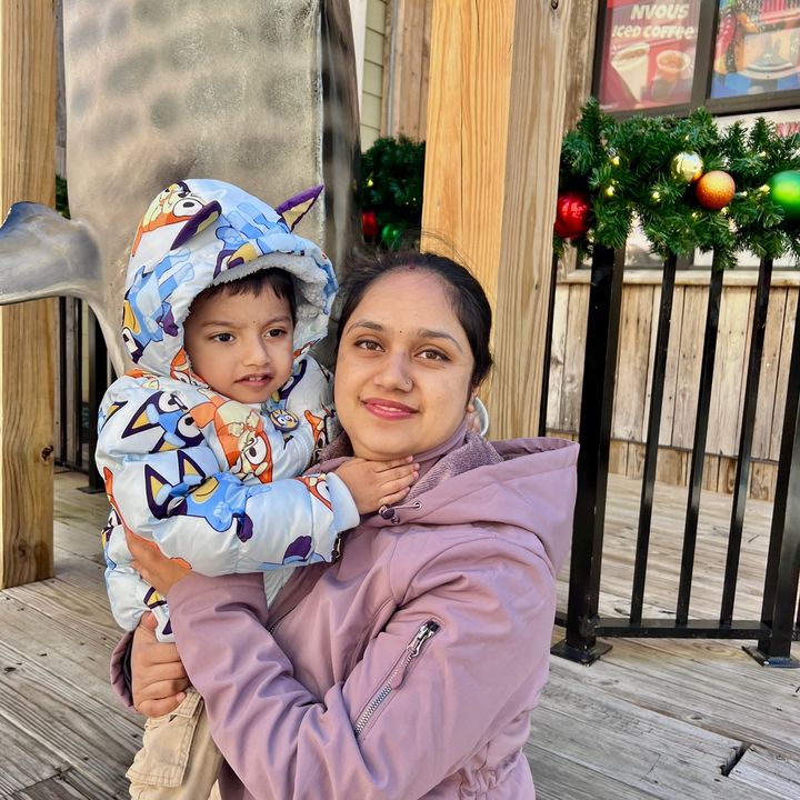 Aayushmom