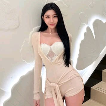 ladieoajuc8