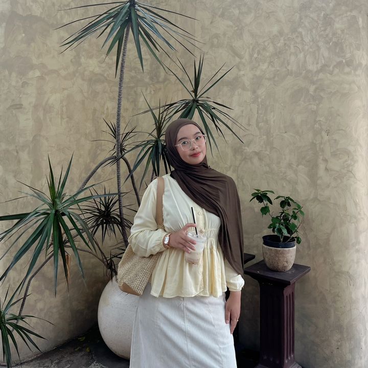 Elis Dwii || Spill Outfit 🌸