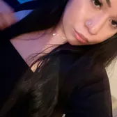𝔇