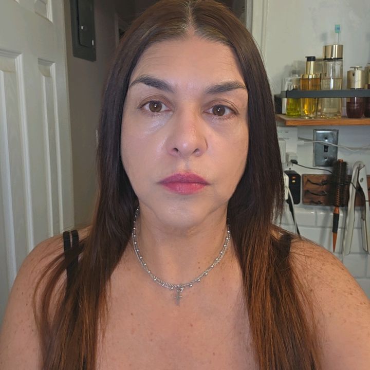 Laura | Skincare | Supplements