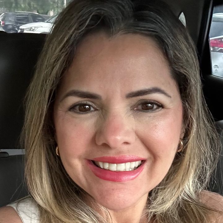 lucy.soares.glow