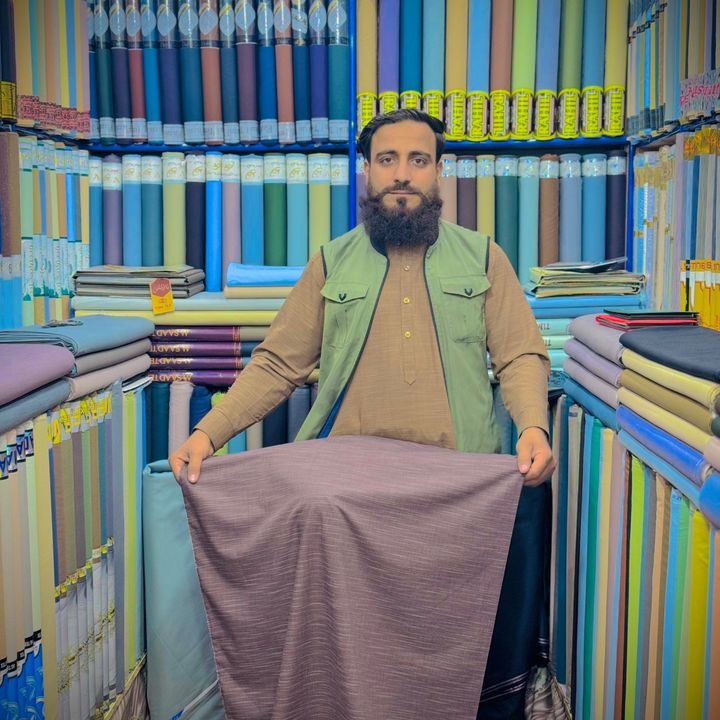 حاجی نور اغا رخت فروشی