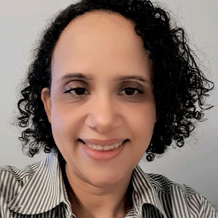 Ana em Casa