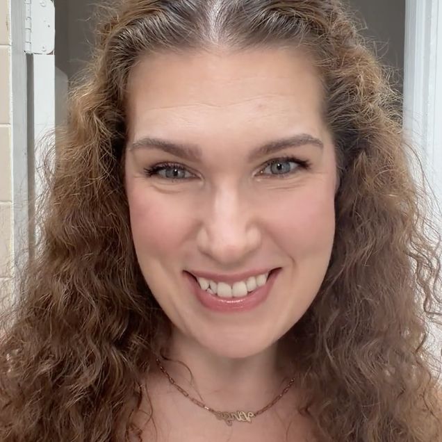 The Curly Mom