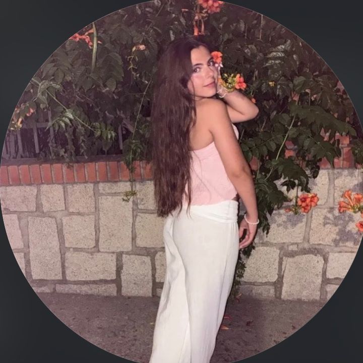 Bella 🪬