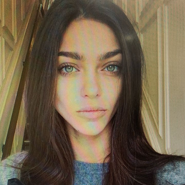Bella