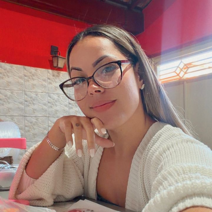 Flávia Gomes