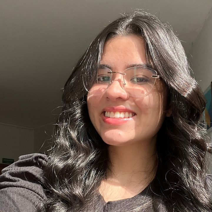 Flávia | CREATOR