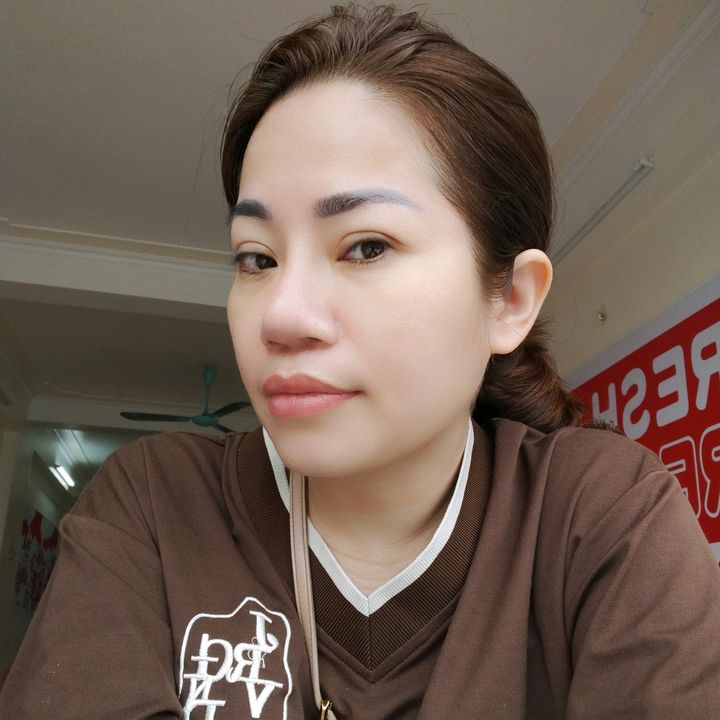 Hằng thích chia sẻ