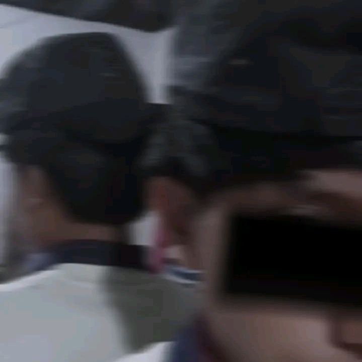 👤