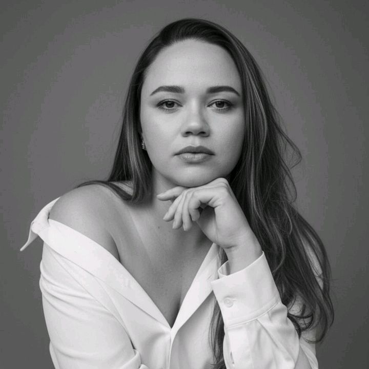 Adriana Lopes | Creator