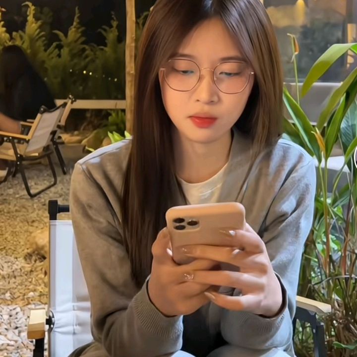 Hồ Hồng Mai