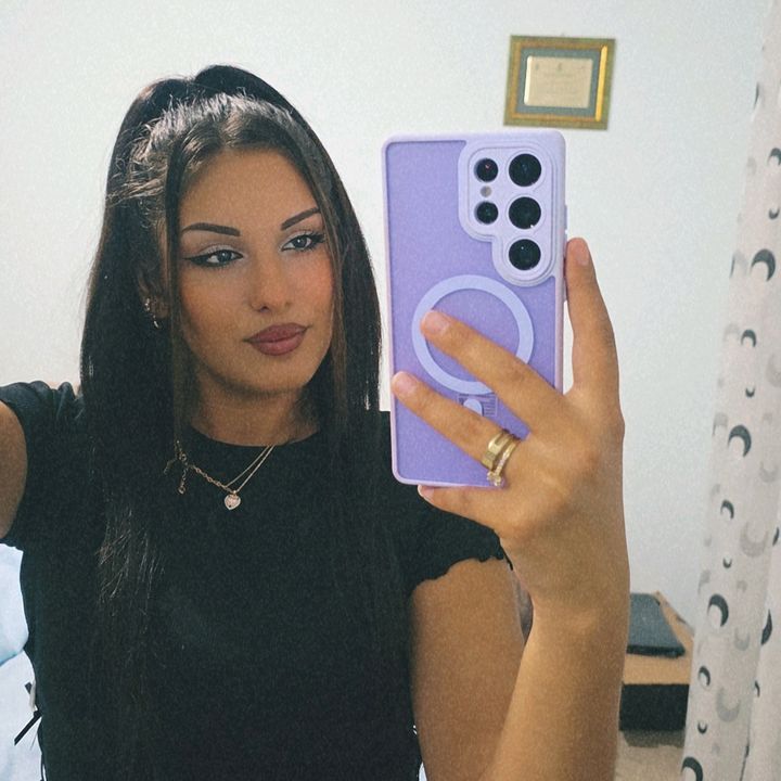 nicoleta272