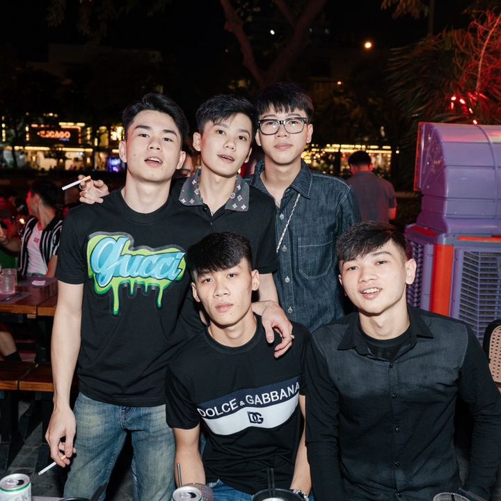 Gia Đình Nhà Cá Đời Thường
