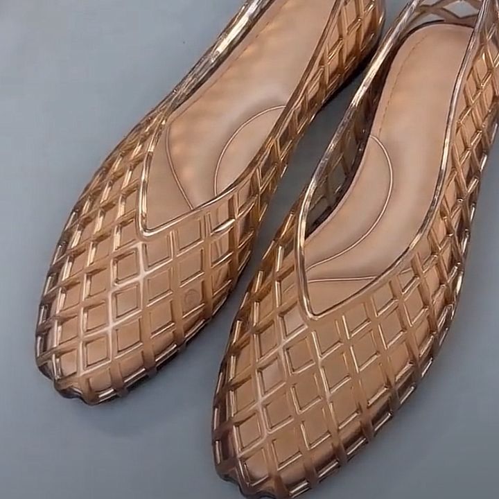 Mirena Shoe store