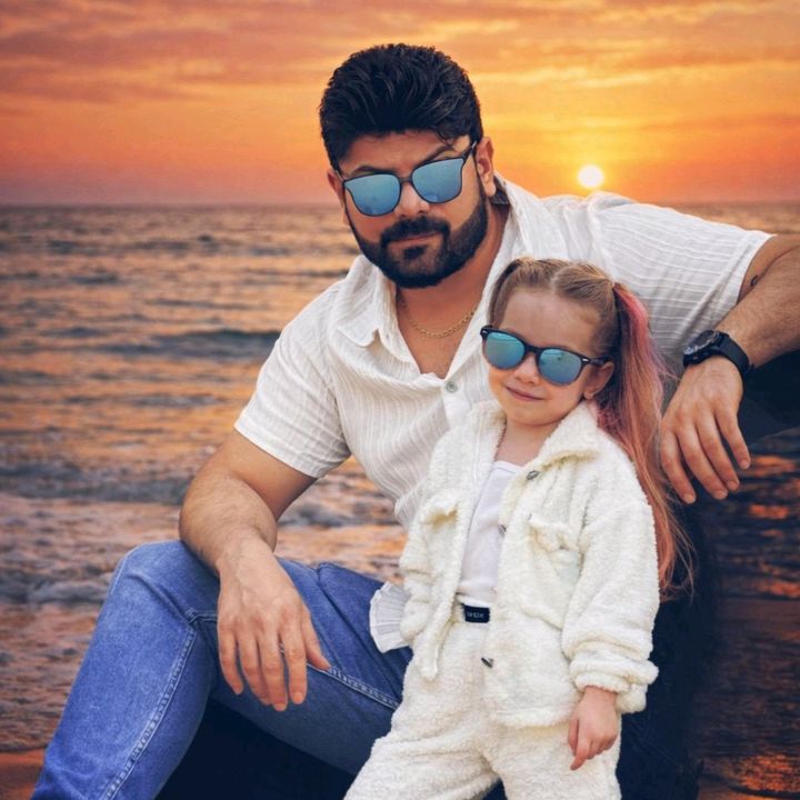 LINO FAMILY T