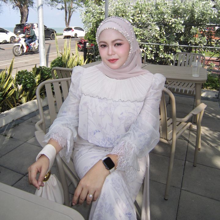 Nadia ronlee