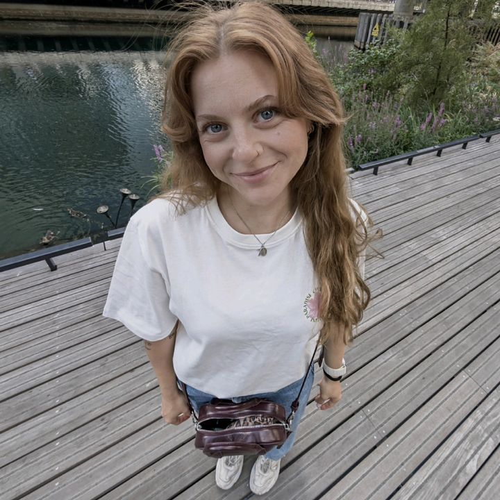 Lena📚