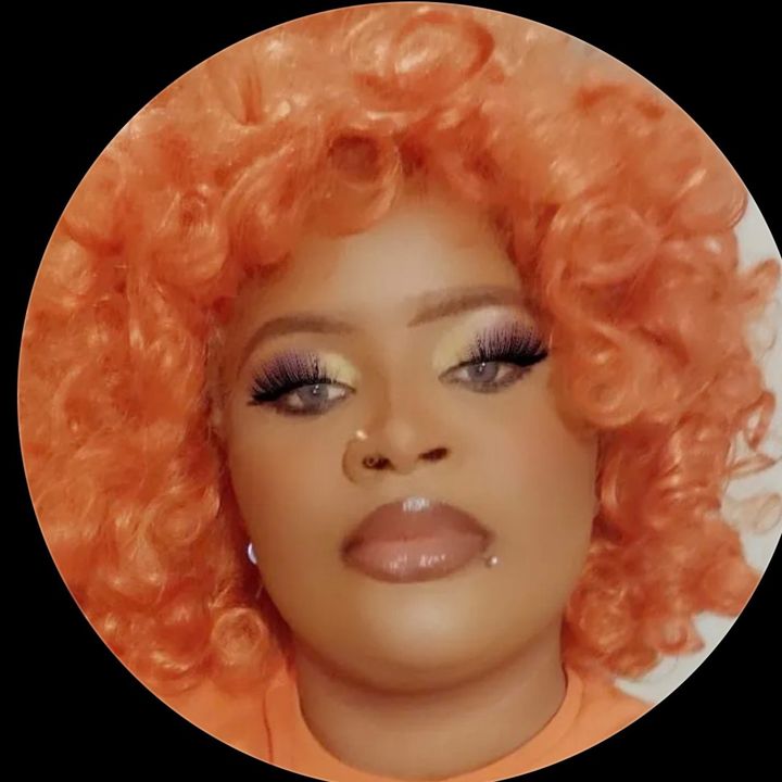 Bella influencer0