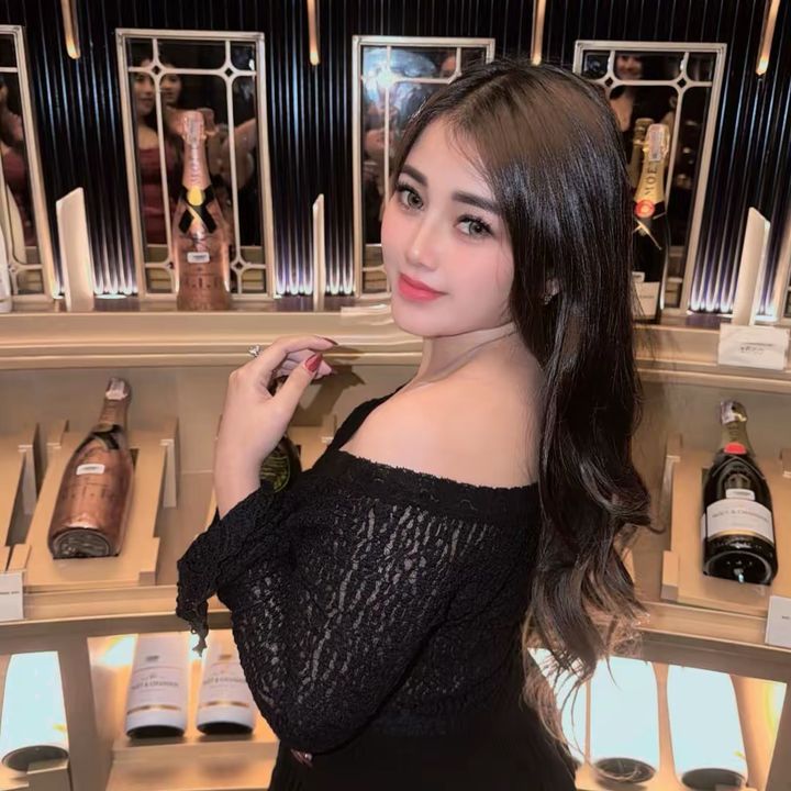 R🥂