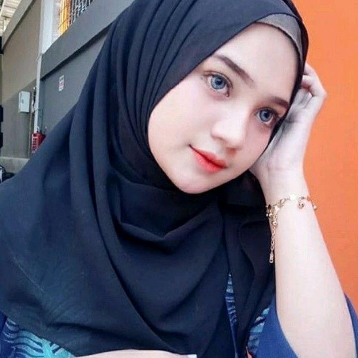 Nayla82