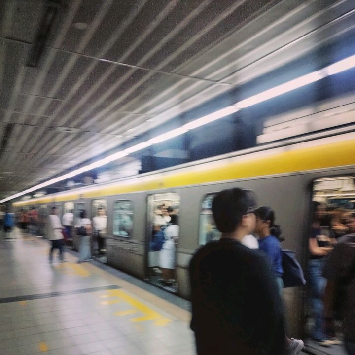 J D V