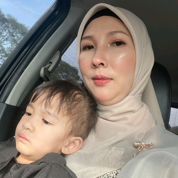 i'm lyndah | Mami Racun
