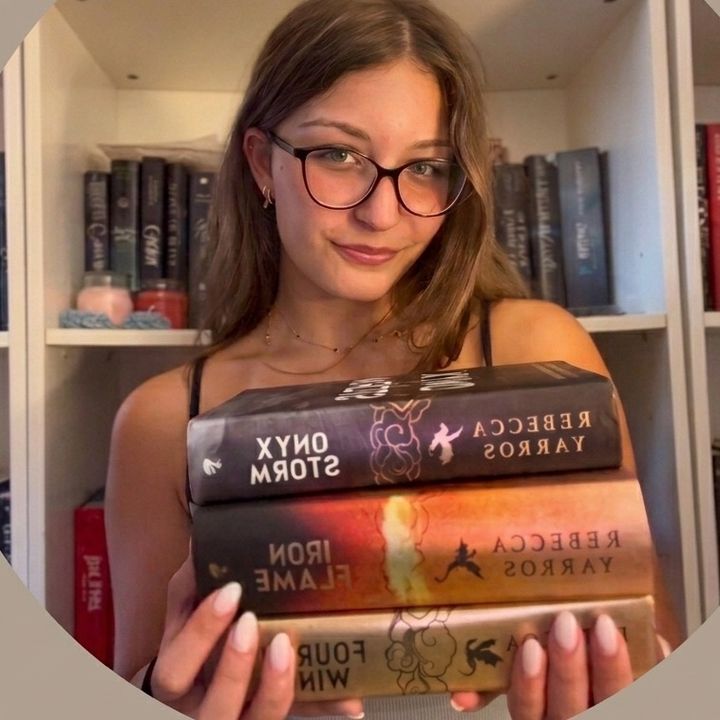 arte’s bookshelf🧝🏻‍♀️