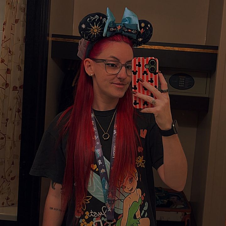 🖤DisneyGoth✨