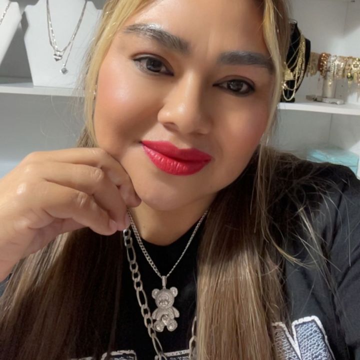 gabyavalos