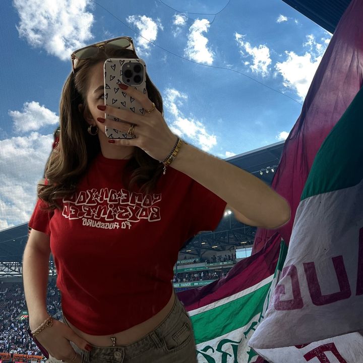 sina |🏟️