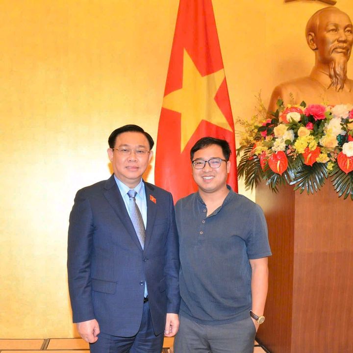 Con ông Cháu cha