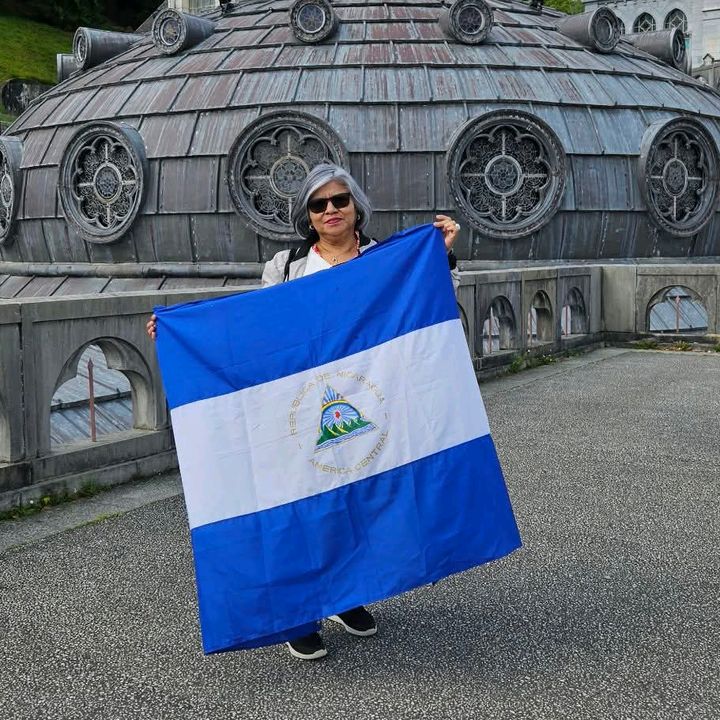 FRANCIS!!! NICA DE CORAZÓN