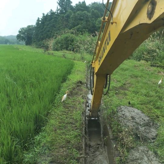 Mạnh Máy Xúc
