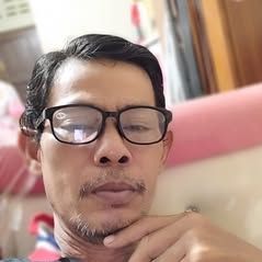 วิวัฒน์ บ้านอะไหล่