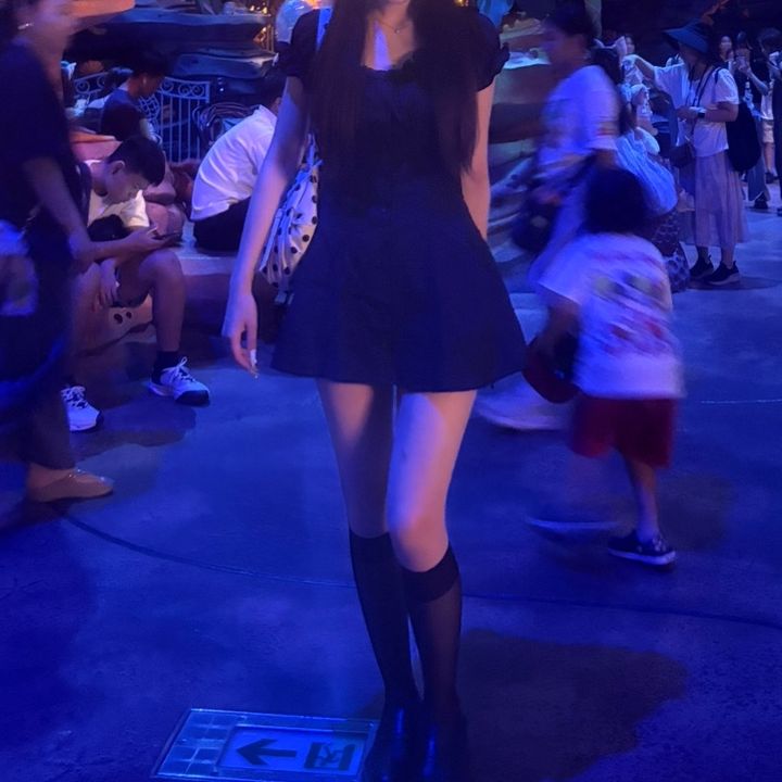 大学生A あいりです