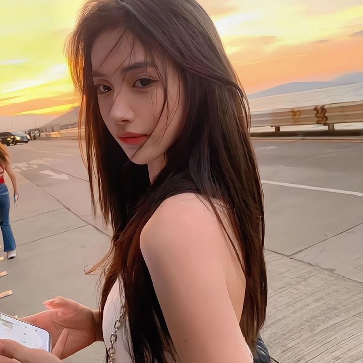chloe.iriss
