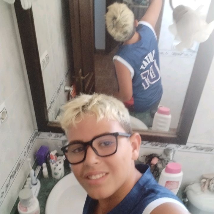 EsauMB😜