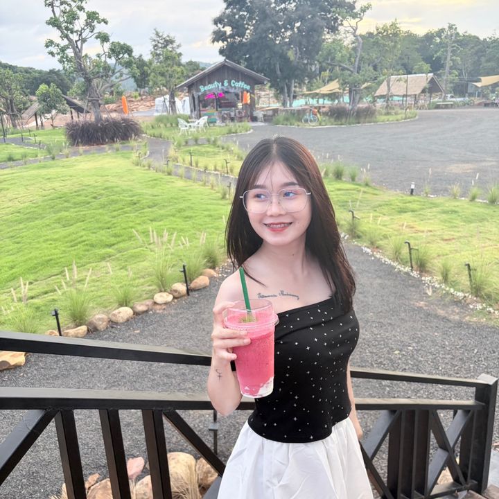 มี๊หมวย