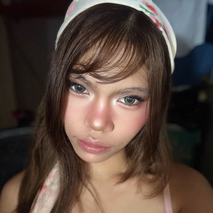 v