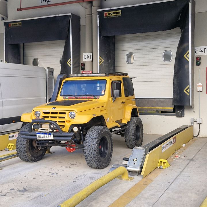 Troller Amarelo 07