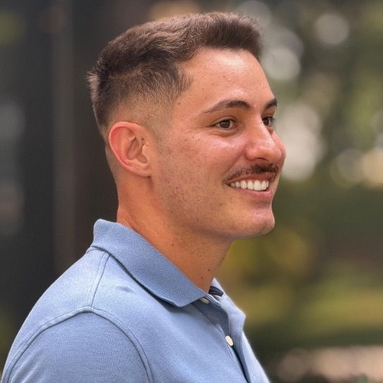 Carlos Recomenda