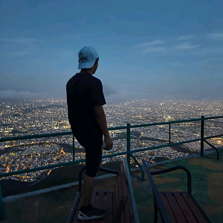 Axel Salazar