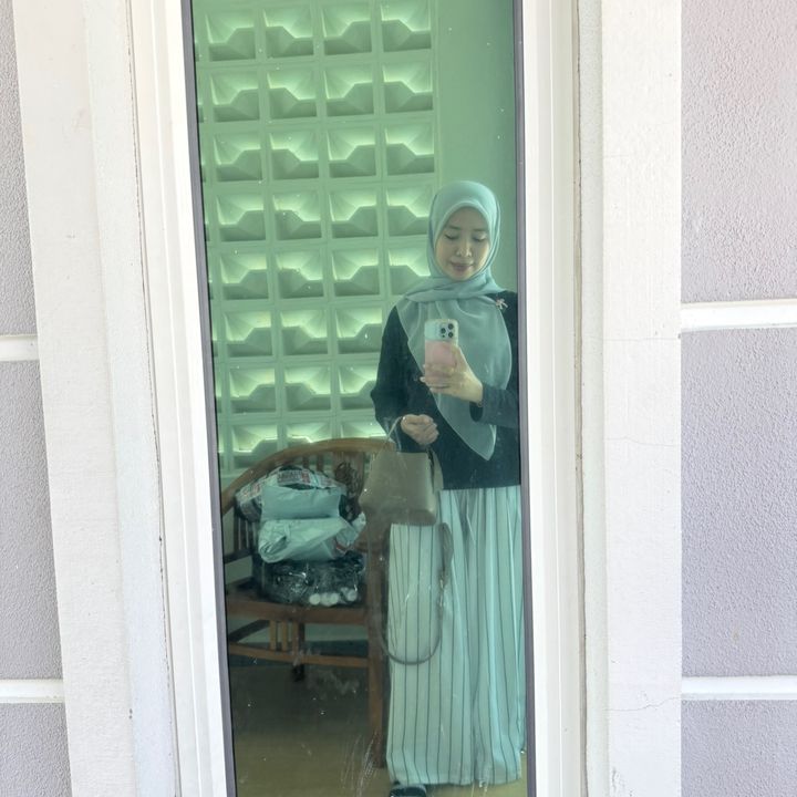 NienaSolehah