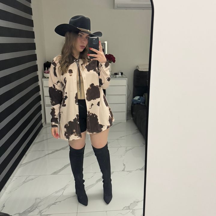 Anahi98