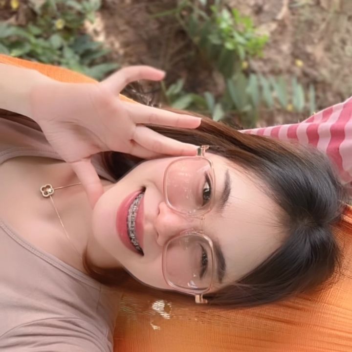 ชื่อหยกไม่ใช่หก_