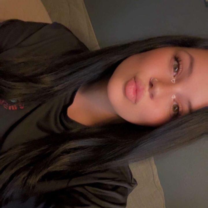 ASHLEY 🦋| MOM🦋