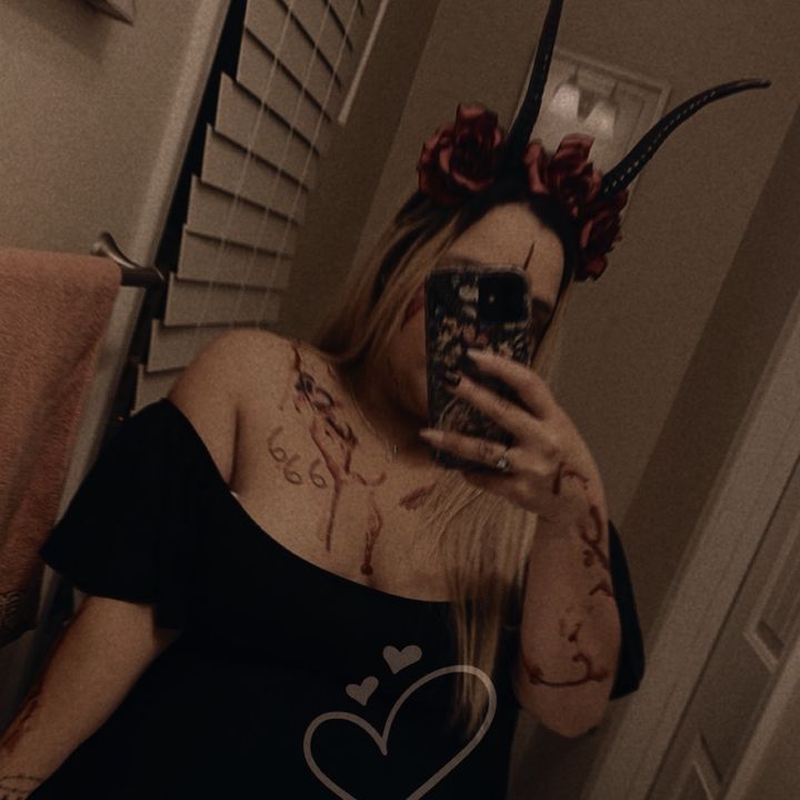 🖤 𝕃𝕒𝔻𝕚𝕒𝕓𝕝𝕚𝕥𝕒 🖤